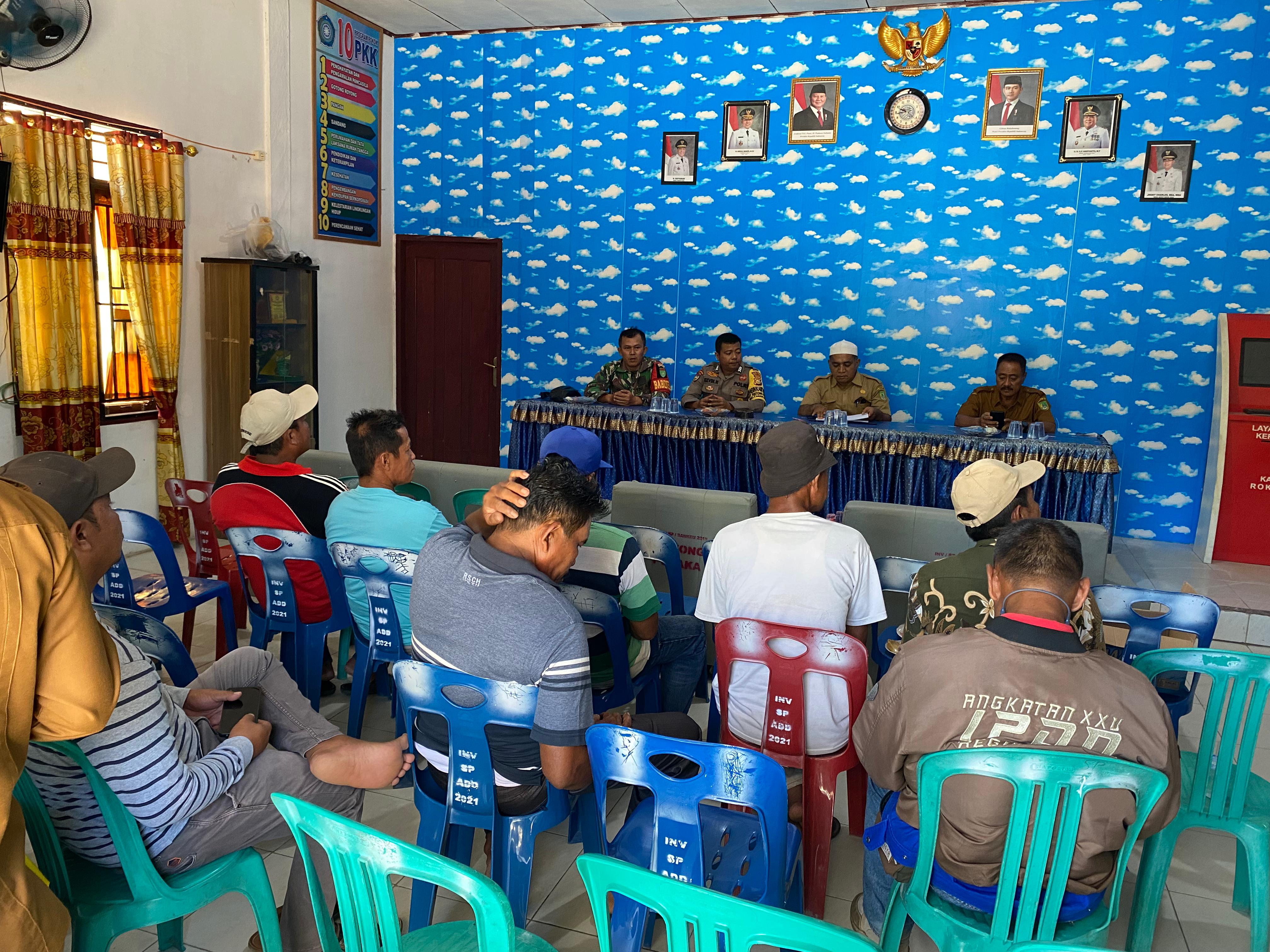 Rapat pembentukan pos siskamling kepenghuluan Sintong pusaka !!